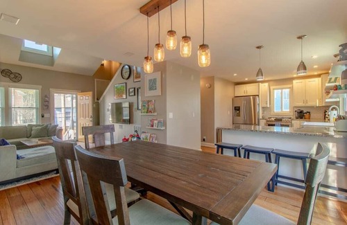 Hope Gardens Casa | 4 Br Family Home Downtown Nashville