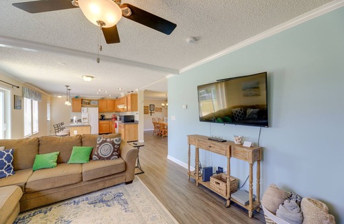 Carteret County Casa | Family Home + Fire Pit & Deck, 11 Miles to Beach!