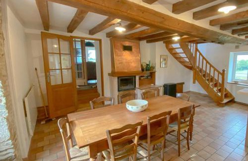 Moulins-le-Carbonnel Casa | Family Home In The Alpes Mancelles