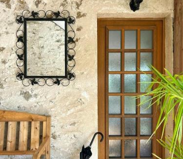 Moulins-le-Carbonnel Casa | Family Home In The Alpes Mancelles