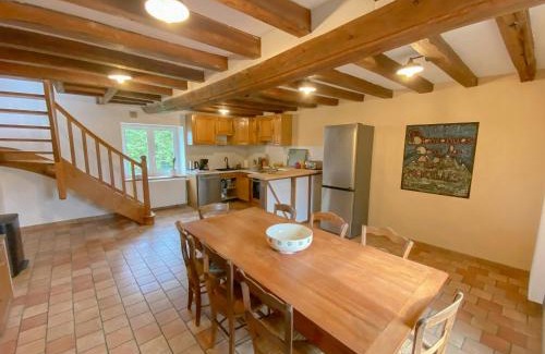 Moulins-le-Carbonnel Casa | Family Home In The Alpes Mancelles