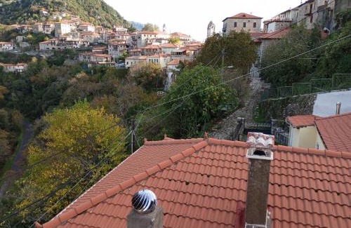 Dimitsana Casa | family home