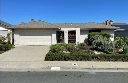 Clairemont Mesa East Casa | Family home in Clairemont with Pool - close to everything!