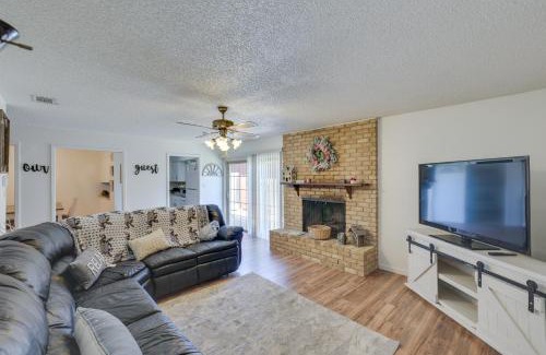 Fort Worth Casa | Family Home in Fort Worth Pets Welcome!