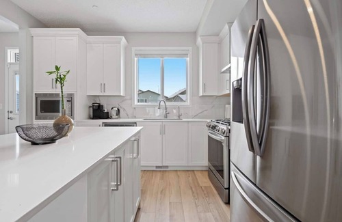 Calgary Casa | Family Home in Livingston 4 Bed, 3.5 Bath