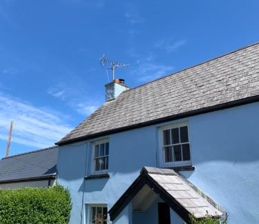 Angle Casa | Family home in Pembrokeshire Coast National Park