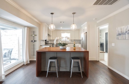 Oklahoma City Casa | Family Home in The Greens Golf Course Community