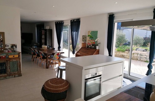 Plomeur Casa | Family home in the heart of the village La Torche