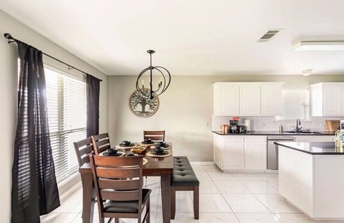 Southeast Arlington Casa | Family Home| Large Patio| Game Room| AT&T Stadium