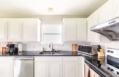 Southeast Arlington Casa | Family Home| Large Patio| Game Room| AT&T Stadium