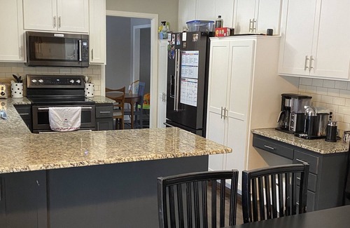 Mendota Heights Casa | Family home near airport, parks, MOA, both downtowns, Childrens/regions hospital