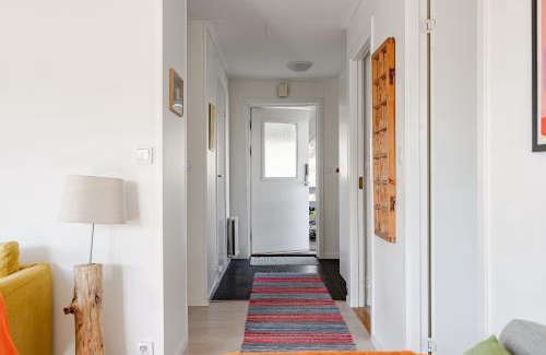 Skaerhamn Villa | Family home near the ocean, with large patio & BBQ