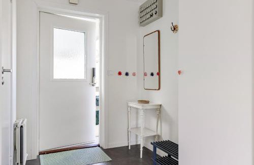 Skaerhamn Villa | Family home near the ocean, with large patio & BBQ