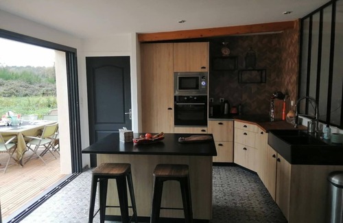 Questembert Casa | Family home near Vannes + year-round spa