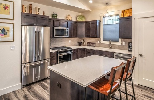 Ponderay Casa | Family Home on Elks Golf Course | Fabulous Location!