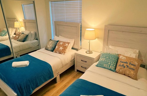 Homestead Casa | Family home w/hot tub Close to the keys, Everglades and Miami Metro Zoo