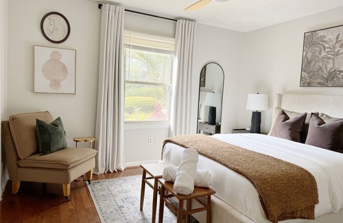 Savannah Casa | Family Home w Pool & Game-room near Downtown & Beach