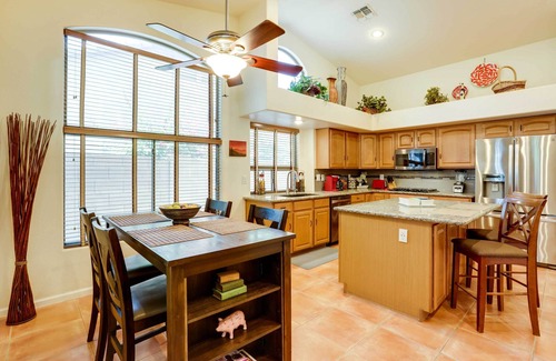 Canyon Trails Casa | ¡NUEVO! Hermosa casa de Goodyear con piscina y jacuzzi!