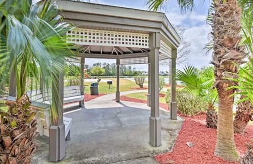 Lake Berkley Casa | Family home w/Resort Amenities! Close to Disney & Universal