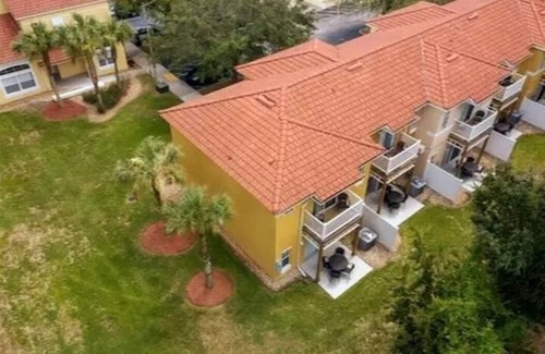 Lake Berkley Casa | Family home w/Resort Amenities! Close to Disney & Universal