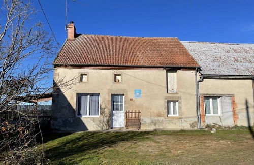Saint-Genest Cabaña | Casa familiar con jardín cercado, cerca de balneario