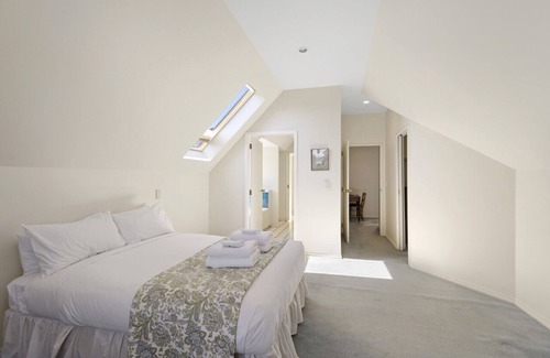 Merivale Casa | Family Home With Garden