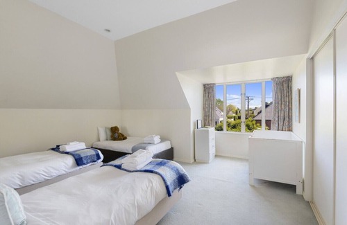 Merivale Casa | Family Home With Garden