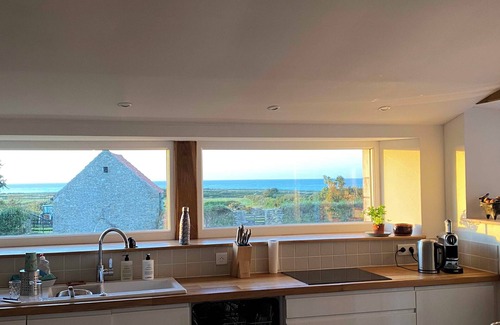Saint-Germain-des-Vaux Otro | Family home with land & sea views typical of the Cotentin peninsula
