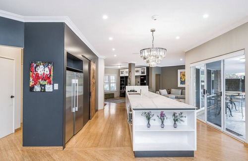 The Vines Casa | Family home with pool, spa and games room. Perfect for a retreat or bridal party