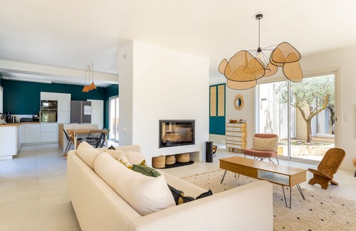 Aubagne Casa | Family home with pool at the foot of the Garlaban mountains