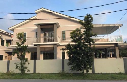 Pengkalan Aor Casa | Family Homestay