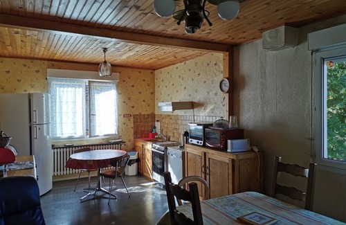 Saint-Chely-d'Apcher Casa | Family House