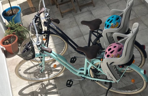 Las Acacias Casa | Casa familiar, a 50m de la playa, 2 BICICLETAS, WiFi, Bañera, Terraza, BBQ, café gratis, 6p