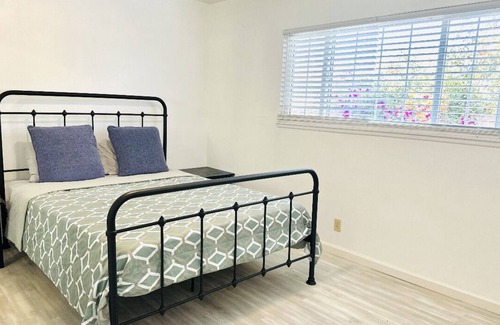 Simi Valley Casa | Family House in Simi