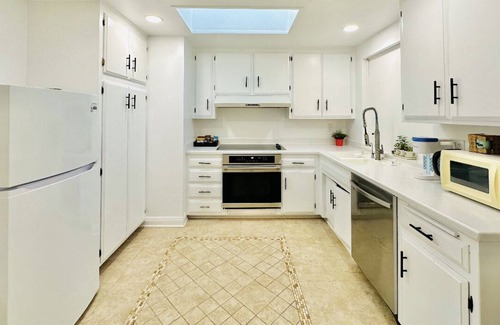 Simi Valley Casa | Family House in Simi