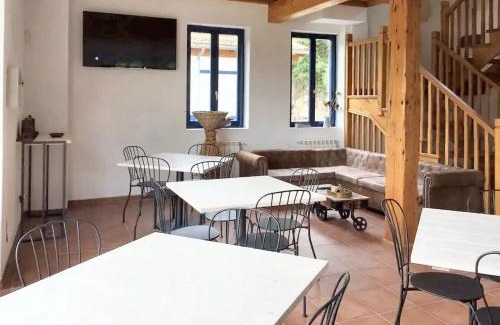 Castro Urdiales Casa | Family House near Otañes with Mountain View