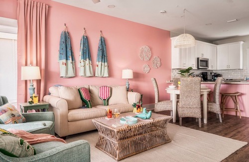 Gulf Shores Casa | Stylish Family Bungalow! Pool! Few Steps to Beach!