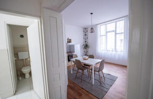 Leskovac Apartamento | Family House