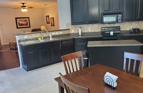 Heritage Casa | Family House, Sea World, Lackland AFB, Six Flags