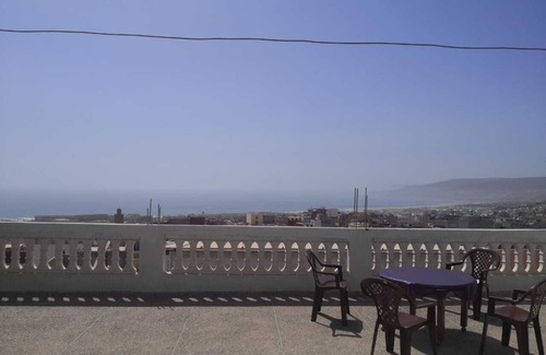 Tamrhakht Casa | Family house with breathtaking terrace-5 min from the beach