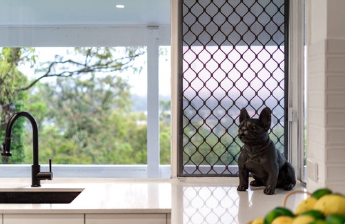 Parkwood Casa | Family House with Private Pool - Q Stay