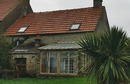 Saint-Germain-des-Vaux Casa | Family house with sea view sleeps 7 (possible 6 more in adjoining house)
