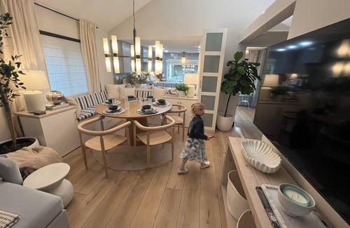 Valencia Casa | Family, kid and dog friendly, Fenced yard, 3 bed, 3 bath.