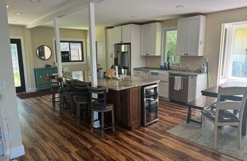 Forest Lake Casa | Family Lake Oasis: Enough space for the entire family!