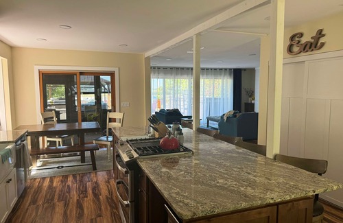 Forest Lake Casa | Family Lake Oasis: Enough space for the entire family!