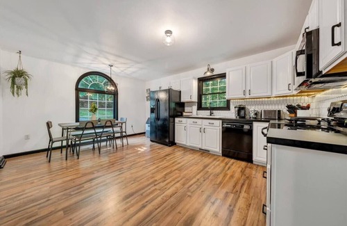 Westlake Corner Casa | Family Lakefront Oasis - Dock, Cabana, Game Room