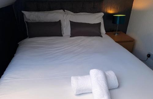 Newcastle-upon-Tyne Casa | Family Long Stay Contractors stags and Hens