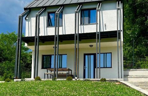 Varbilau Casa | Family Nest