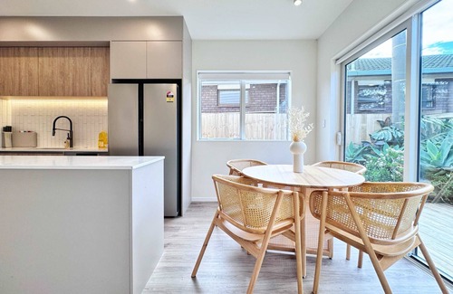 Torbay Condominio | Family Oasis 3BR vs Backyard Near Beach in Torbay