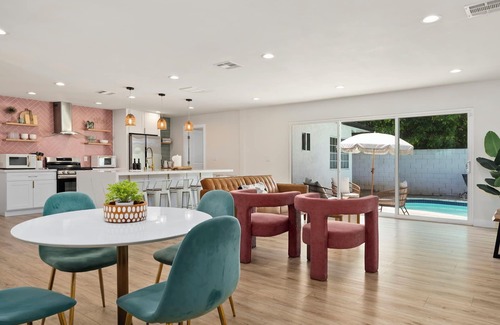 Santa Ana Casa | Family Oasis by Disneyland w/Pool + Fire Pit, Games